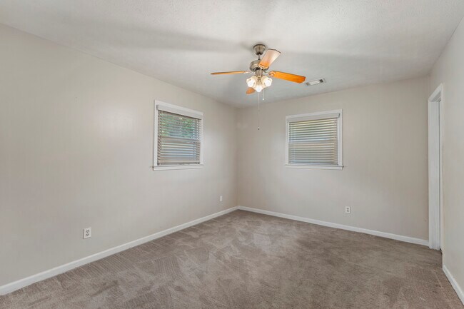 Building Photo - 4224 Ridgefield Ct