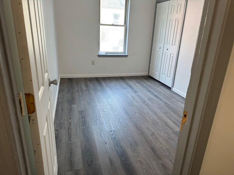 Building Photo - 509 Mosher St