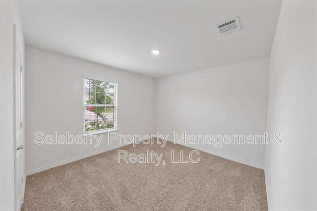 Building Photo - 503 Willow View Way