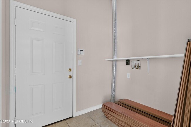 Building Photo - 7047 Deer Lodge Cir