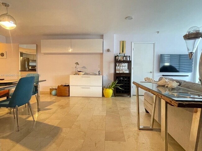 Building Photo - 8911 Collins Ave
