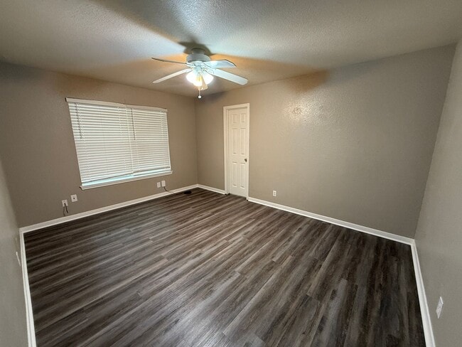 Building Photo - 1710 Quarry Trail