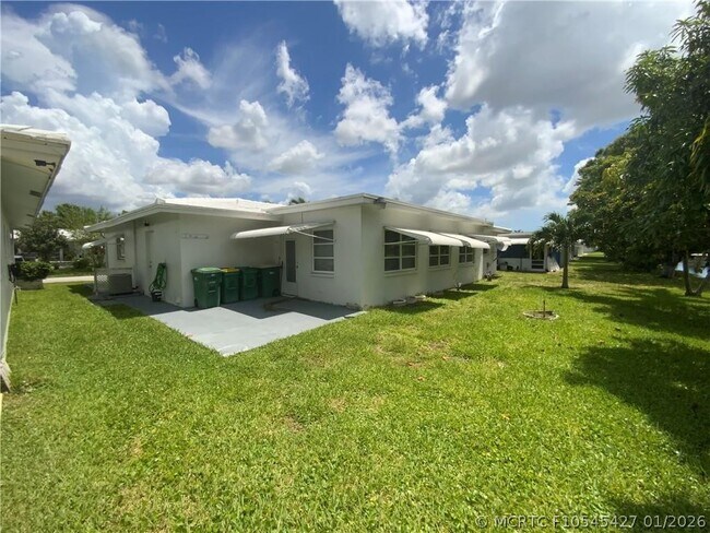 Building Photo - 7104 NW 70th St