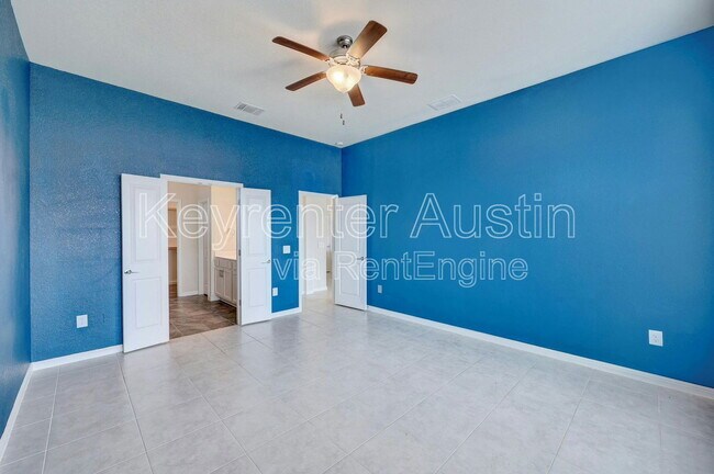 Building Photo - 9901 Dalliance Ln
