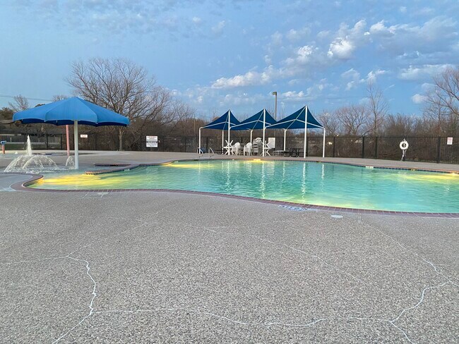 Community Pool - 513 Paddle Dr