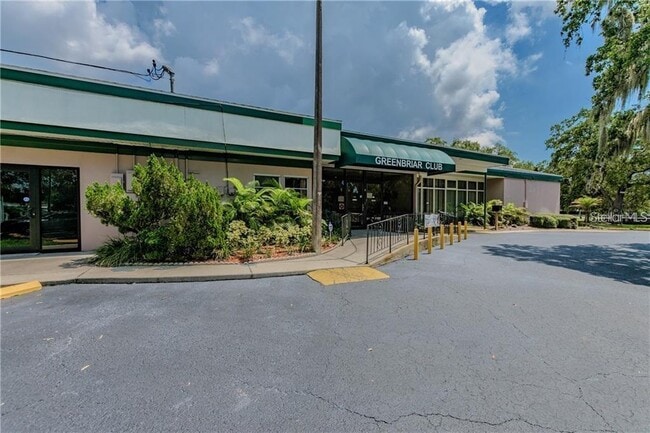 Building Photo - 2127 Scotland Dr
