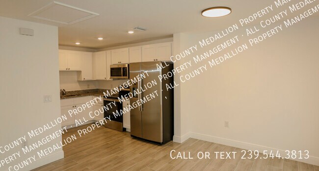 Building Photo - 915 Graystone Ave