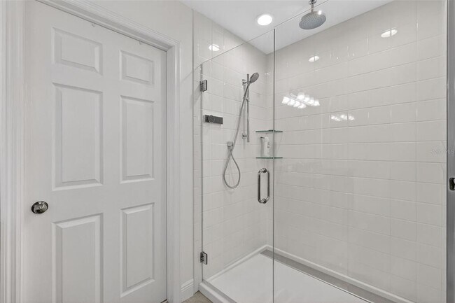 Building Photo - 6070 Sierra Crown St