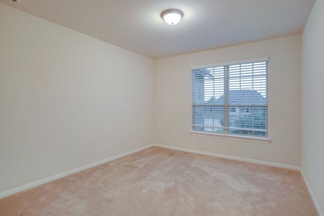 Building Photo - 16005 Axehandle Trl