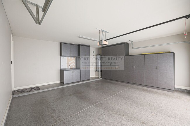 Building Photo - Amazing Rental in Lower Arcadia available ...