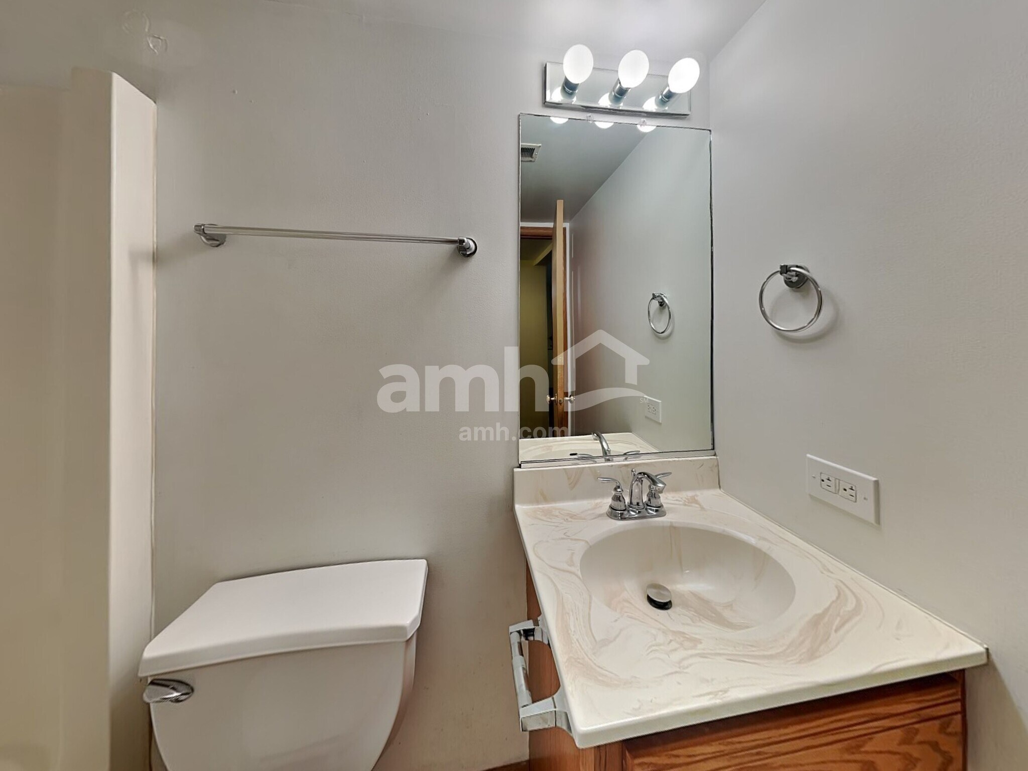 Building Photo - 25766 S Taft St