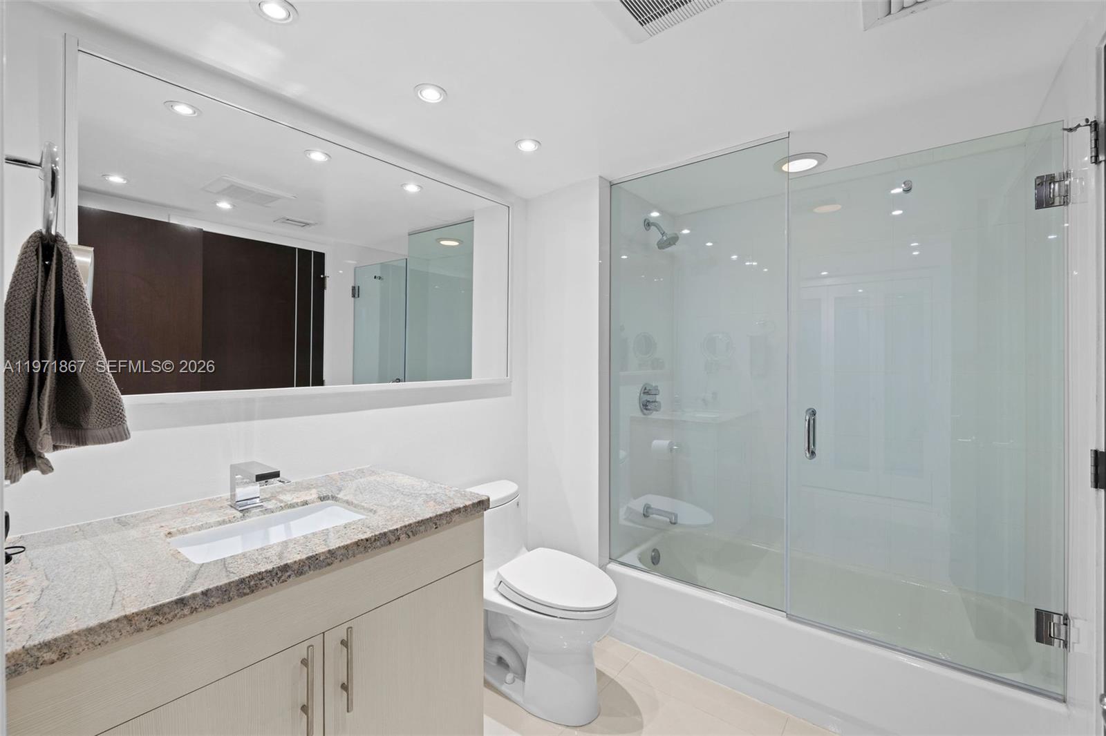 Building Photo - 650 West Ave