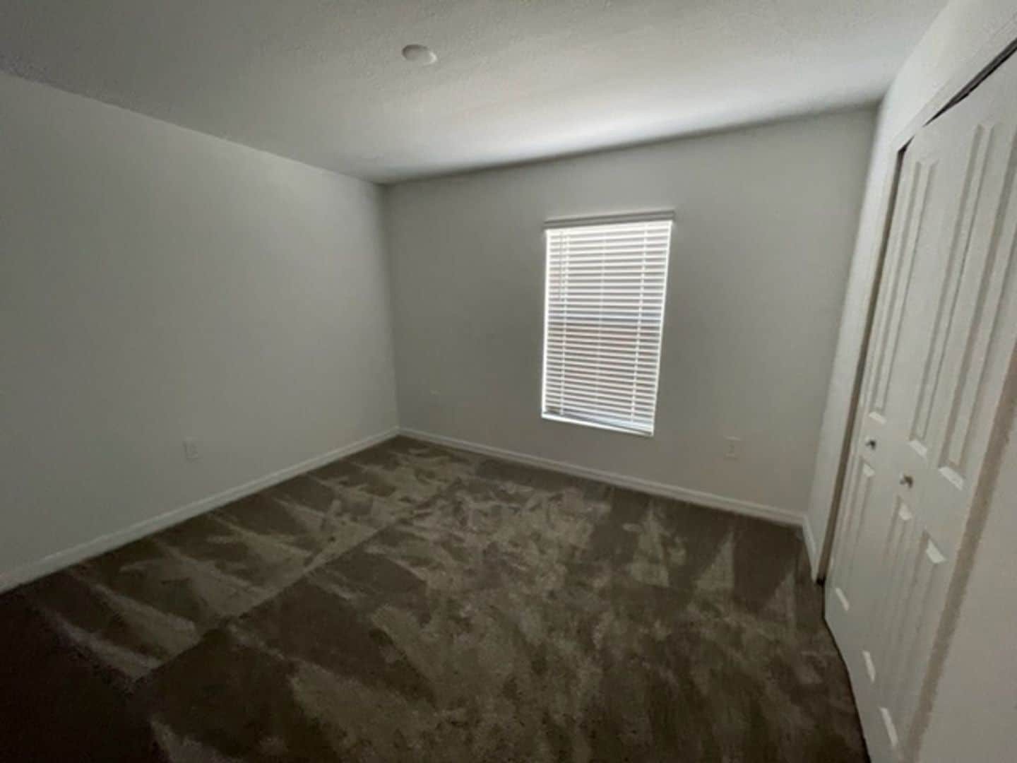 Building Photo - 844 Ofanto Wy