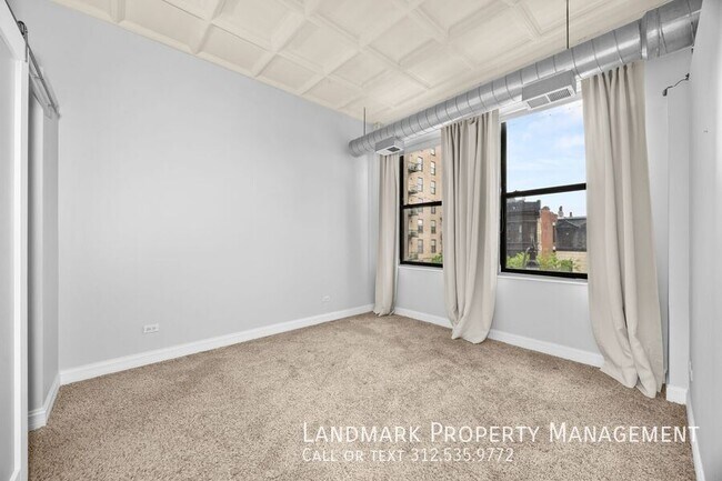 Building Photo - 1307 S Wabash Ave