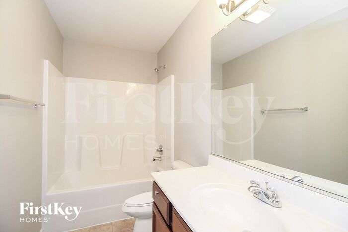 Building Photo - 5479 Misty Hill Cir