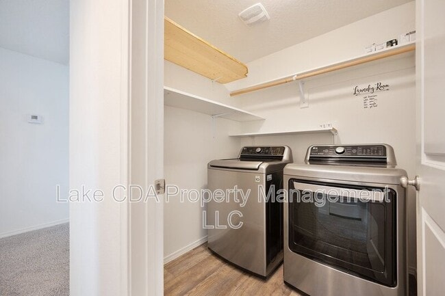 Building Photo - 12335 Gipper Loop