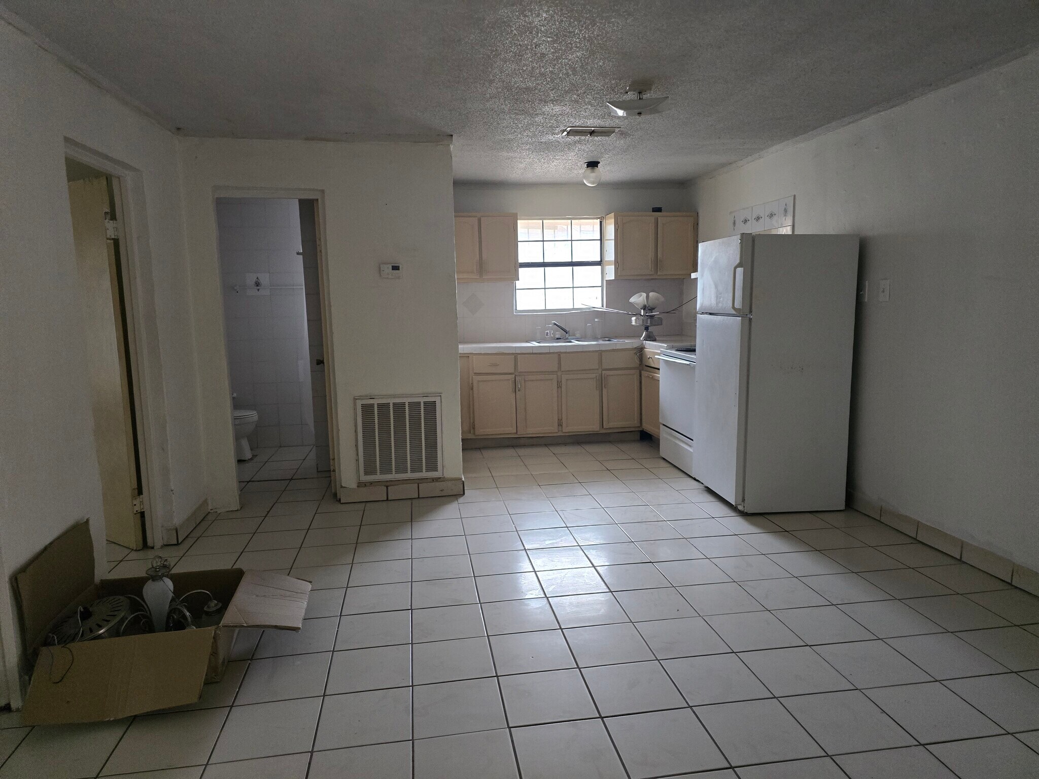 Building Photo - 2016 S India Ave