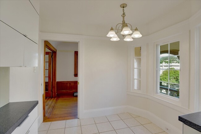 Building Photo - 175 Vasquez Ave