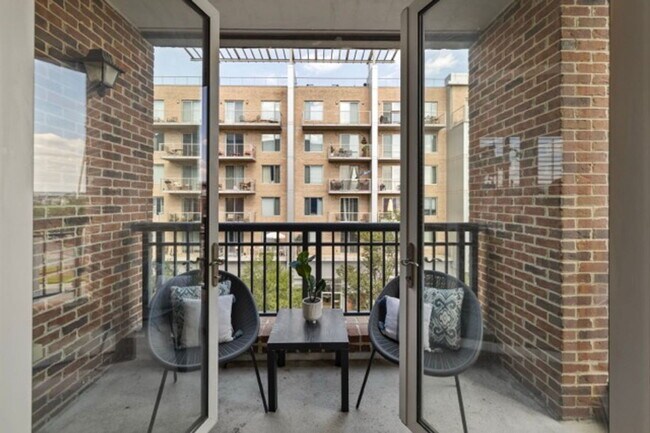 Building Photo - 4820 Old Main St