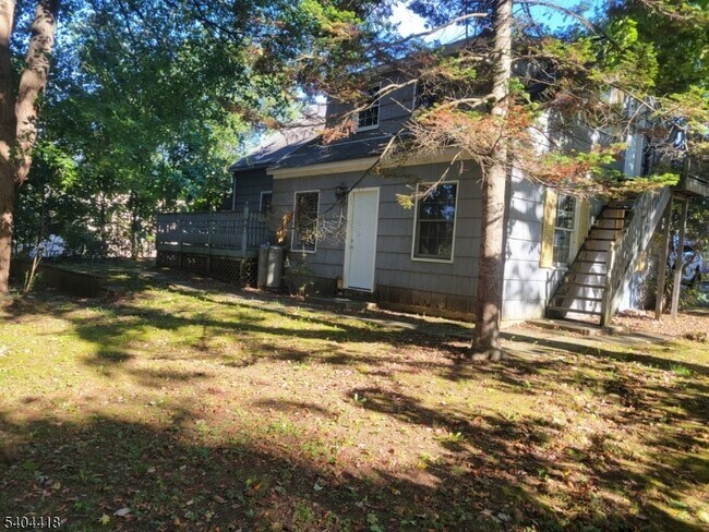 Building Photo - 8 Randolph Ave