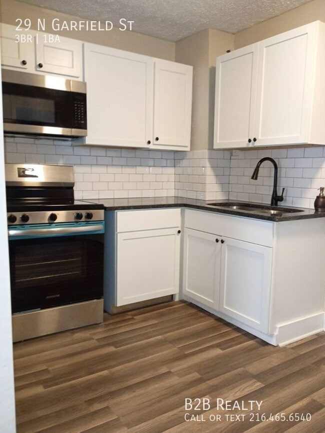 Building Photo - 29 N Garfield St