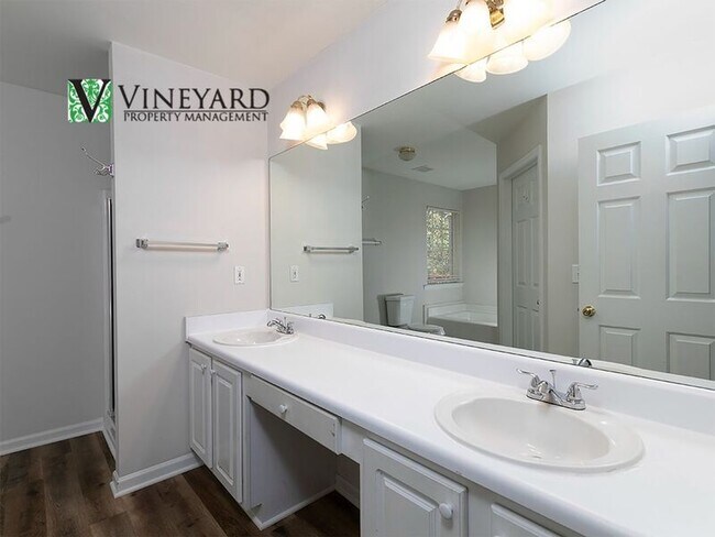 Building Photo - 3684 Autumn View Dr