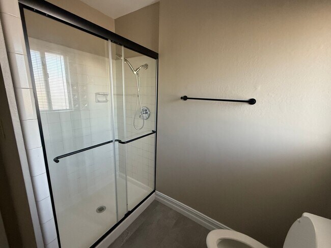 Building Photo - Victorville Green Tree Home- Refurbished 4 Bedrooms, 2 Bathrooms, New Paint,