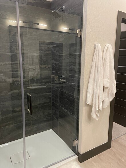 Building Photo - 2600 Wewatta Way