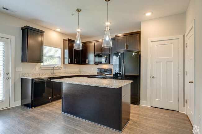 Building Photo - Highland at Hickory Hills Townhomes