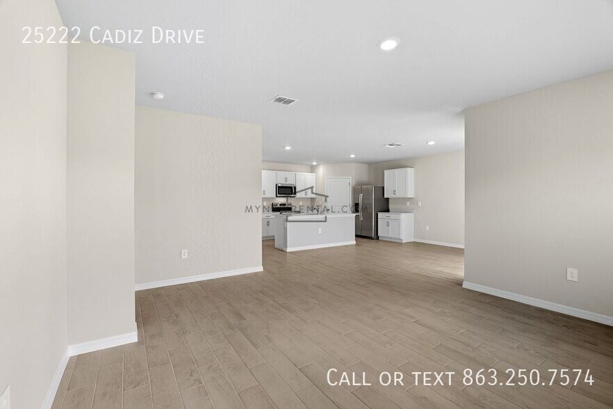 Building Photo - 25222 Cadiz Dr