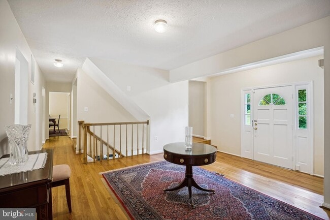 Building Photo - 9708 Locust Hill Dr
