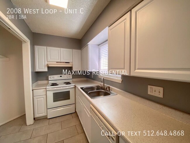 Building Photo - Spacious 2/1 Villas on Walnut Creek