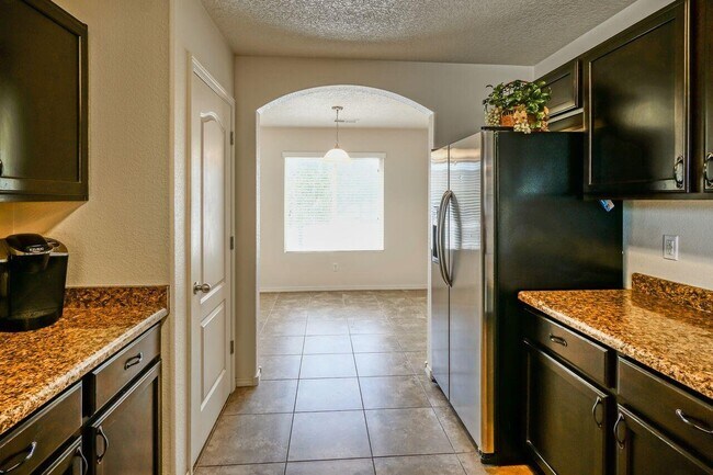Building Photo - 2045 N Ensenada Cir SE