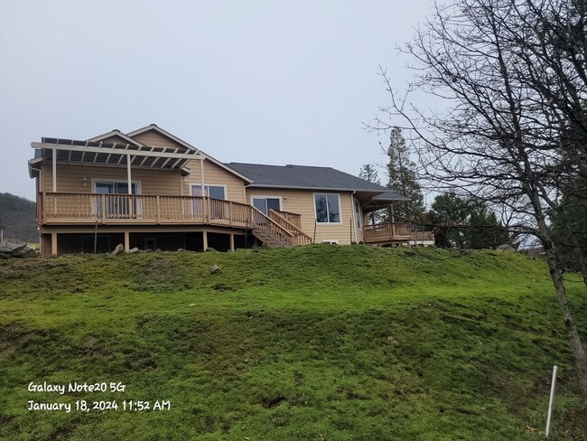 Building Photo - Stunning Views from this Hilltop Home in A...