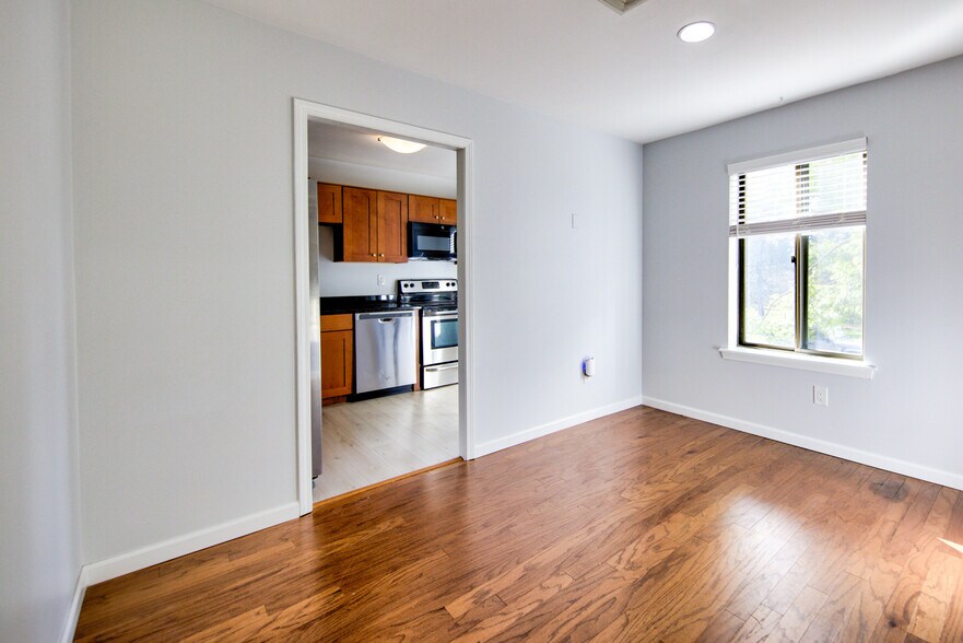 Building Photo - 411 W Conestoga Rd