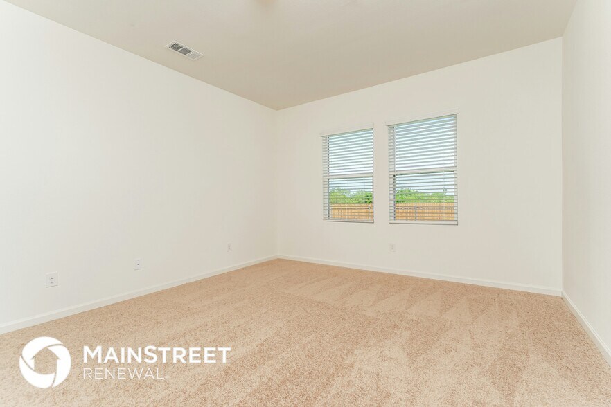 Building Photo - 436 Canoe Way