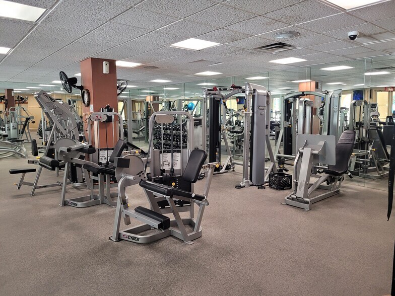 Building Photo - 210 E Flamingo Rd