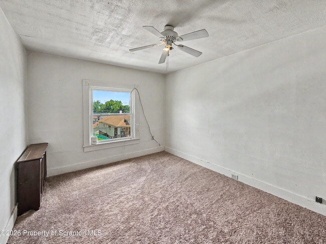 Building Photo - 1315 Farr St