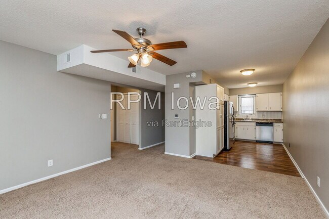 Building Photo - 2079 NW Hickory Ln