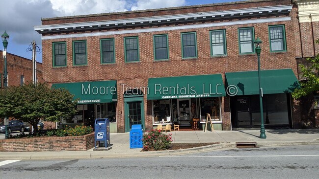 Primary Photo - MainStN446