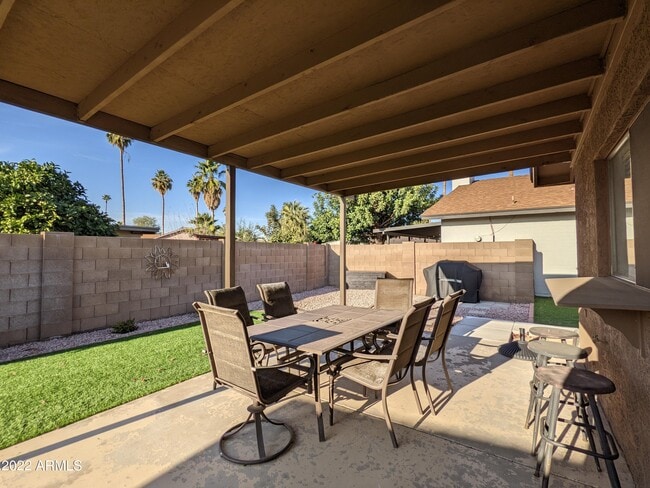 Building Photo - 10044 N 39th Ln