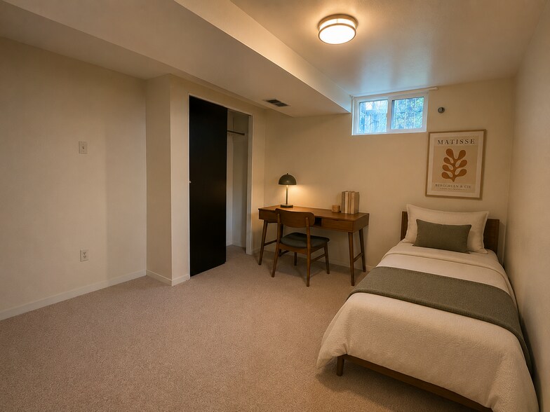 Building Photo - 1328 S Beach Ct