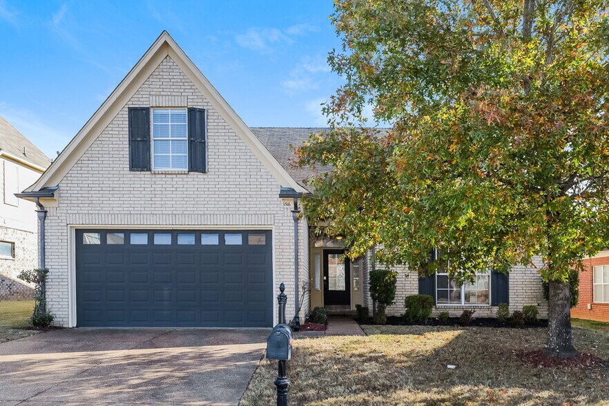 Primary Photo - 1516 Sawmill Creek Ln