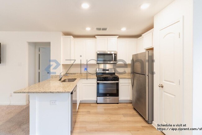 Building Photo - 366 Fairlawn Wy