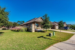 Building Photo - 100 Wooden Lodge Dr