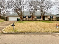 Building Photo - 3/2 for Rent in Ridgeland! Trace Ridge Sub...