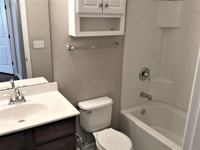 Building Photo - 3848 Annapolis Way