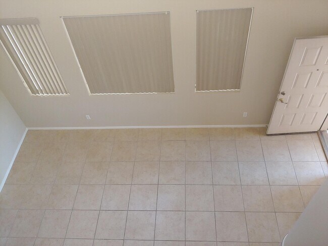 Building Photo - 1922 N 106th Ln