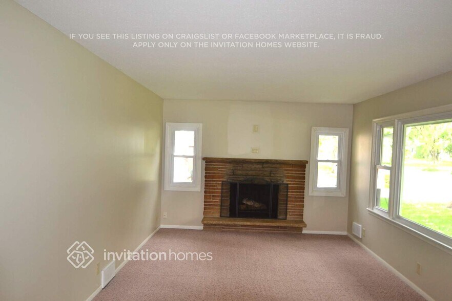 Building Photo - 6536 Arthur St NE