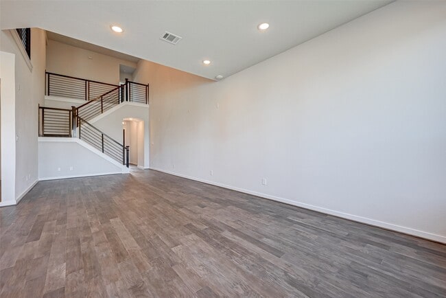 Building Photo - 6570 Scarlet Pond Ln